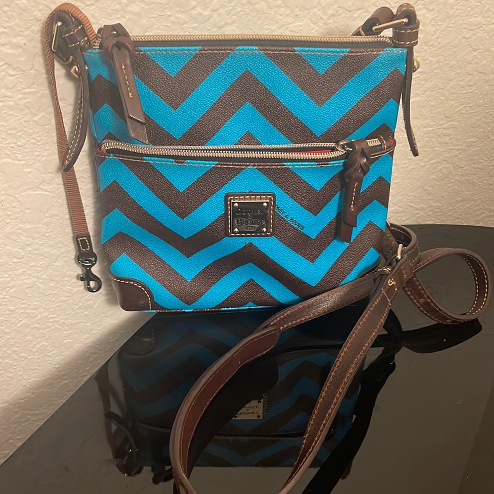 Dooney & Bourke crossbody bag